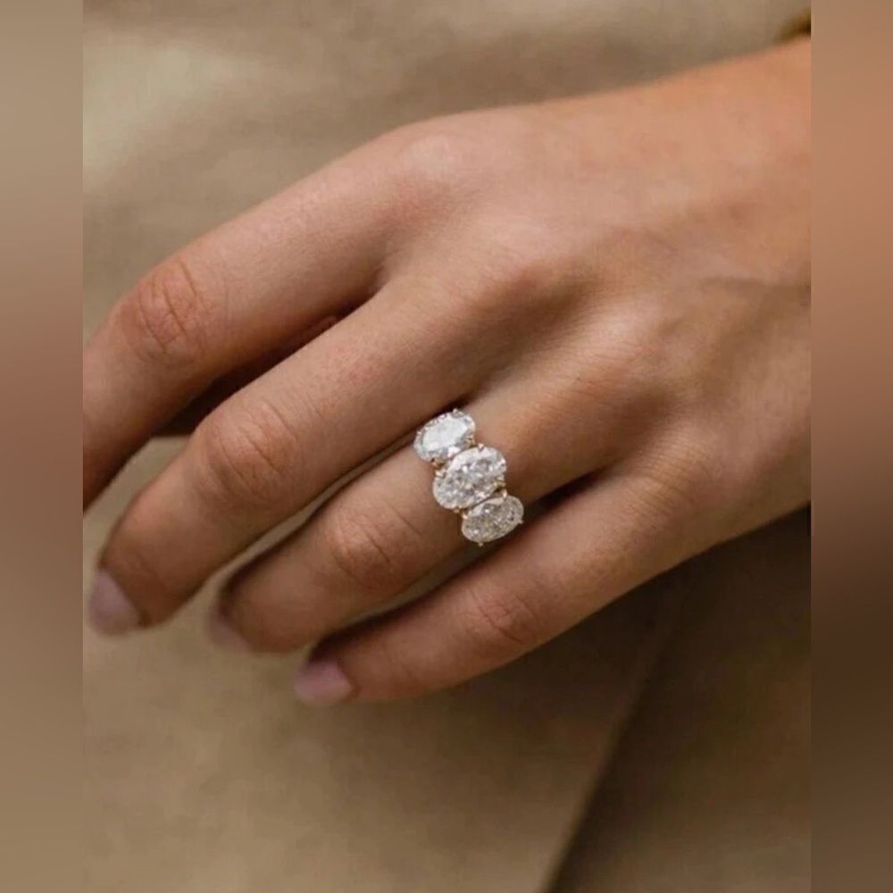 Luxury diamond ring #1359